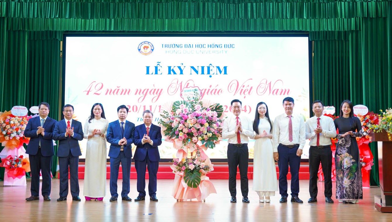 Trường Đại học Hồng Đức tổ chức kỷ niệm 42 năm Ngày Nhà giáo Việt Nam 20/11